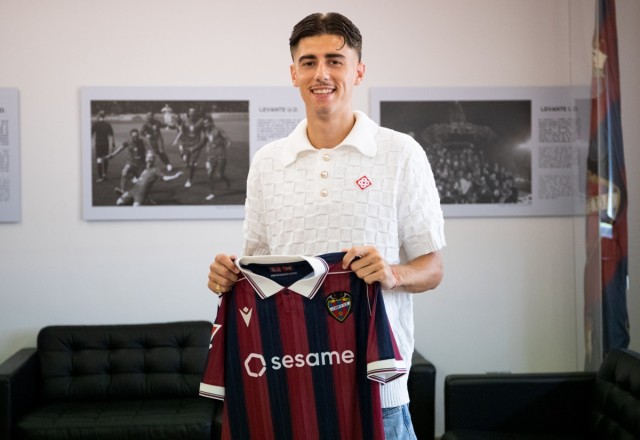 Oficial: Dani Requena jugará cedido en el Levante UD