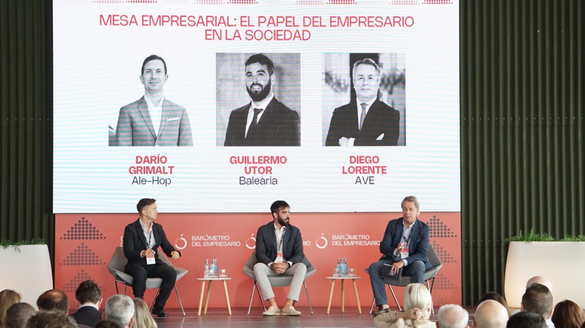 Un momento de la mesa redonda con Grimalt, Utor y Lorente.