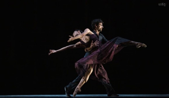 Isaac Montllor: “En formación, la danza suele ser el último mono en València”