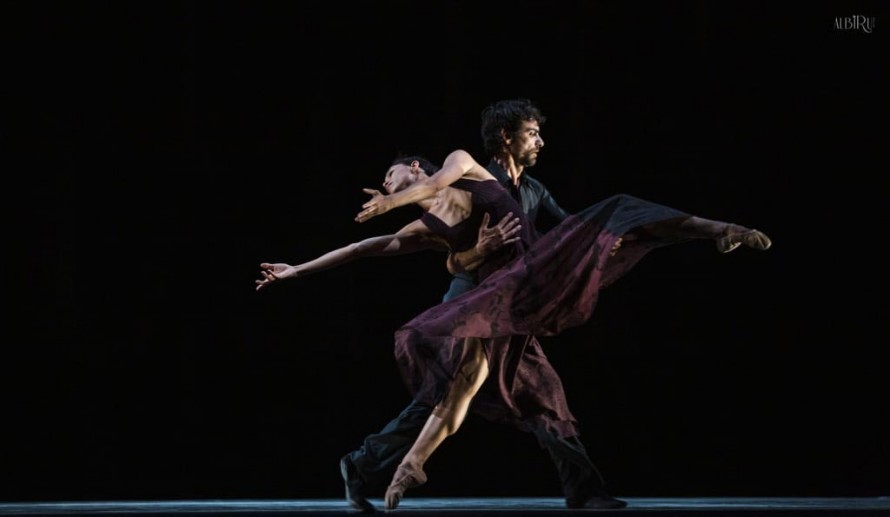 Isaac Montllor: “En formación, la danza suele ser el último mono en València”
