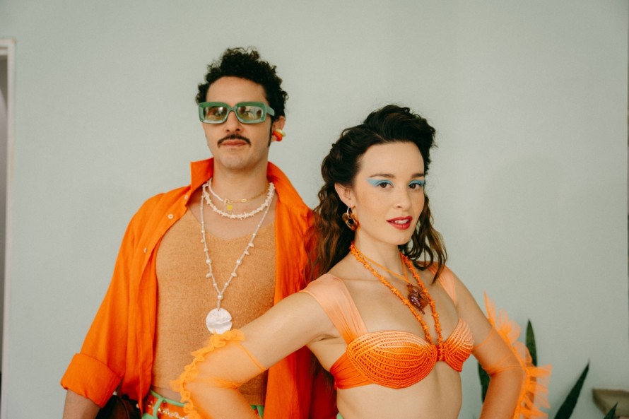 Turno en Cartagena para el talento de María Arnal y la fusión de Monsieur Periné, ganadores de un Grammy Latino