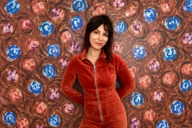La artista valenciana Azucena González acerca el Mediterráneo a París con 'La Sieste des Cigales'