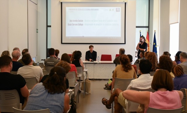 La Generalitat estudia implantar Escuelas de Segunda Oportunidad para prevenir la exclusión social