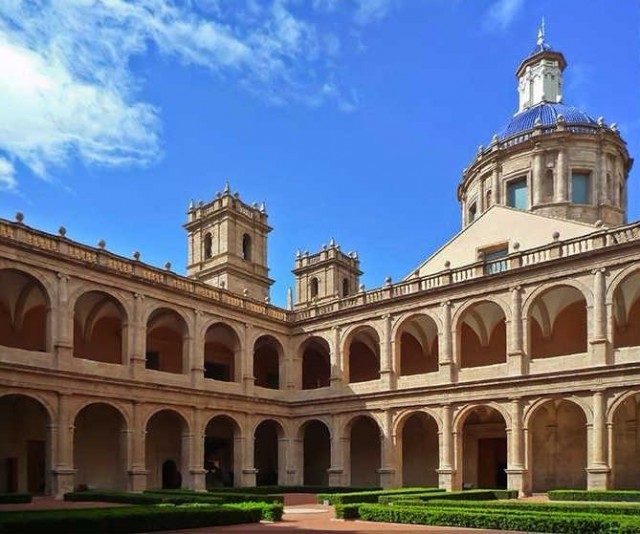 Cultura destina 168.702 euros a renovar los fondos bibliográficos de la Biblioteca Valenciana y de las públicas
