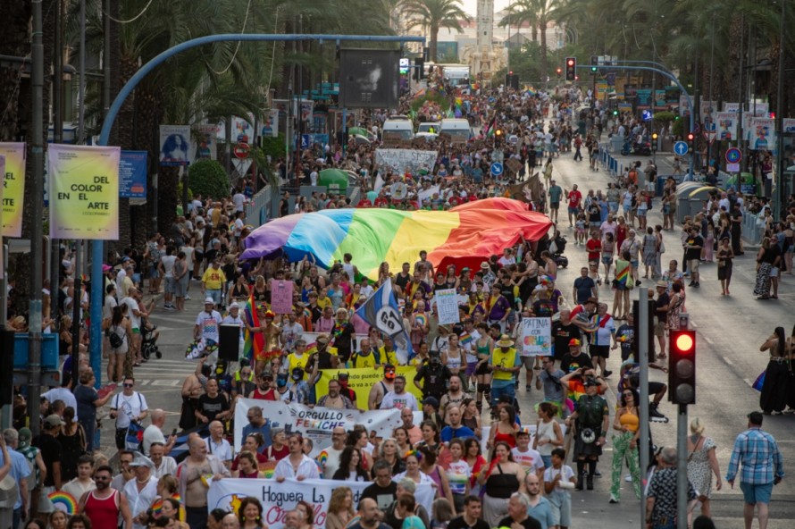 La Marcha del Orgullo de Alicante 2026, en imágenes