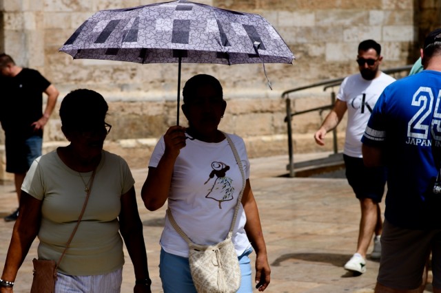 Aviso amarillo este domingo por máximas de 38º y tormentas en Valencia y sur de Castellón