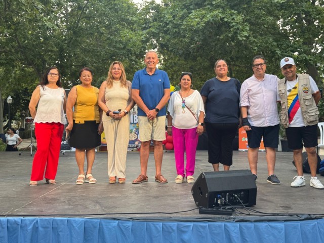 Castelló celebra el Día Nacional de Colombia con una participativa jornada de música, gastronomía y folclore