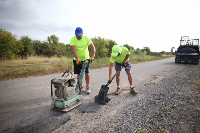 Burriana invierte cerca de 29.000 euros para reparar baches y mejorar el asfaltado de calles y caminos
