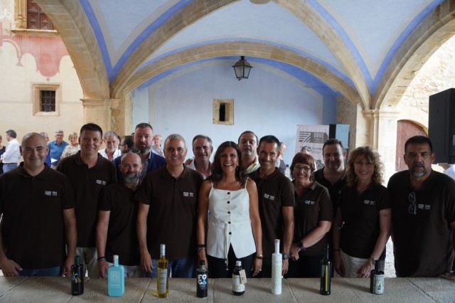 La Diputación respalda la unión de los productores de AOVE de Castellón para impulsar la promoción del aceite provincial