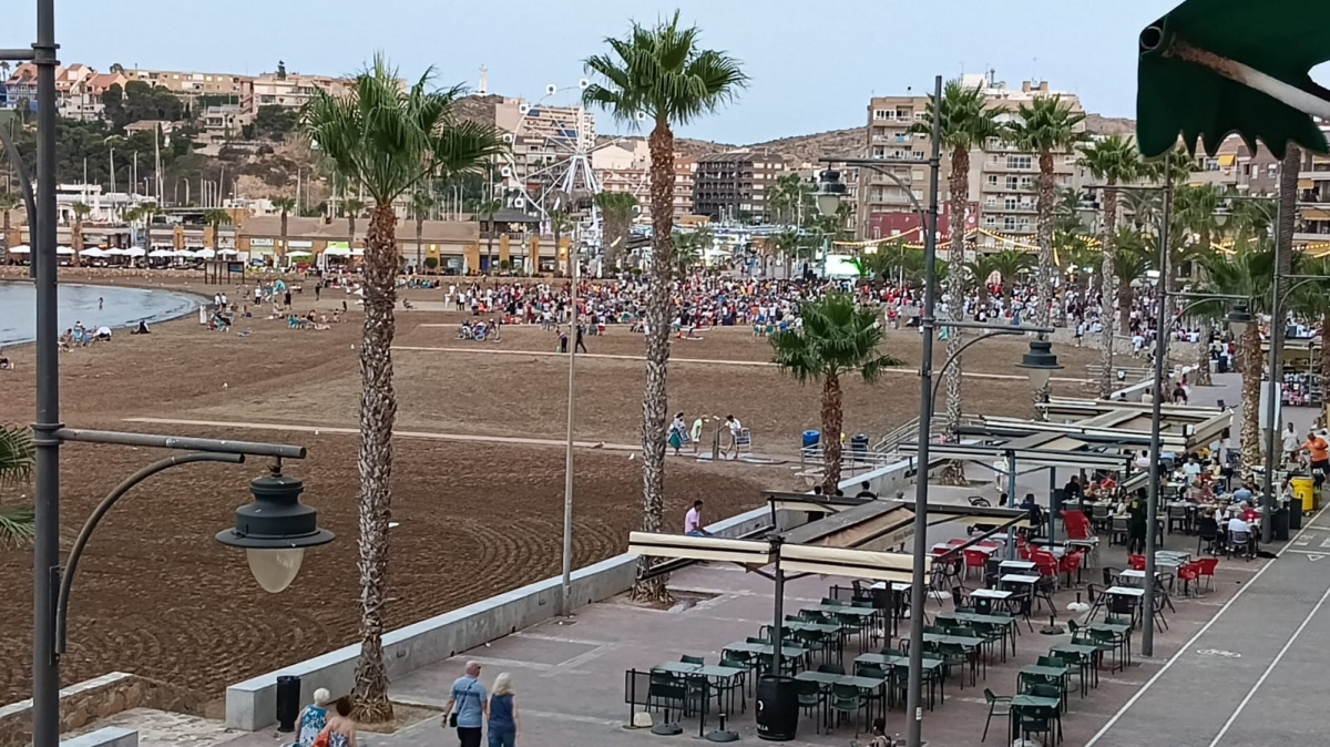 Mazarrón, uno de los lugares en los que la afición murciana se volcó con la selección. - Foto: IJL Mazarrón, uno de los lugares en los que la afición murciana se volcó con la selección.