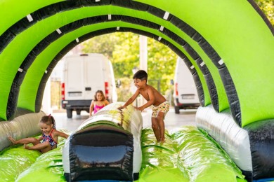 L'Alcora combate el calor con la programación de parques hinchables acuáticos para los más pequeños