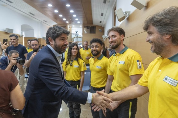 Así es el acuerdo de los bomberos forestales: nuevos efectivos, aumento progresivo del sueldo y cambios en la jornada laboral