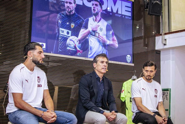Corona no marca el objetivo del Valencia hasta que la plantilla no esté cerrada
