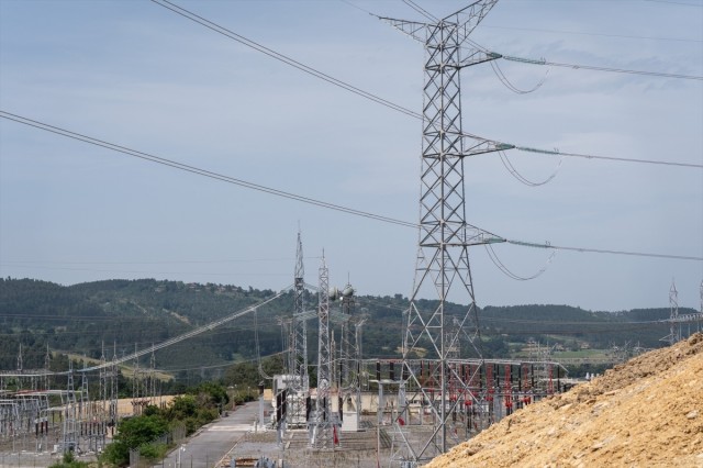 Nueve kilómetros y 2,8 millones de inversión: I-DE impulsa otra línea eléctrica para descarbonizar la cerámica