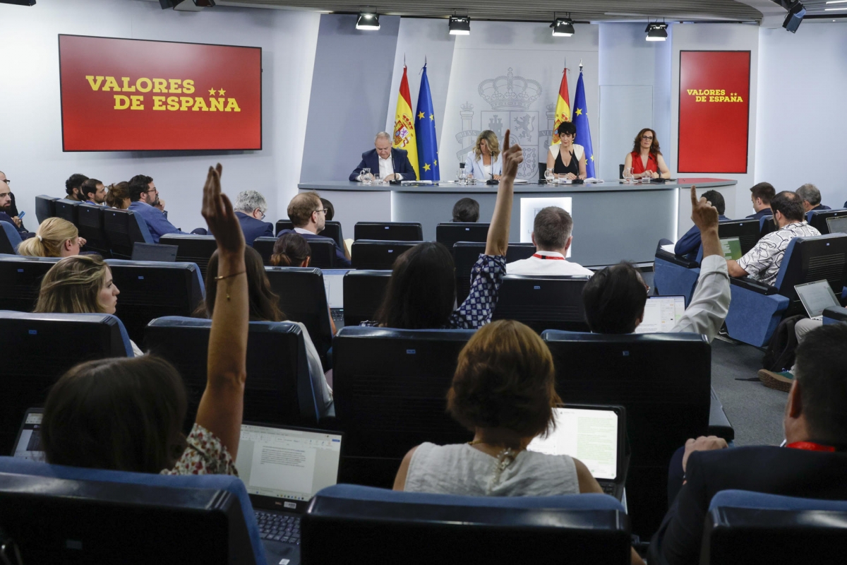 Rueda de prensa tras el Consejo de Ministros. - Foto: EFE/J.J.GUILLÉN Rueda de prensa tras el Consejo de Ministros.