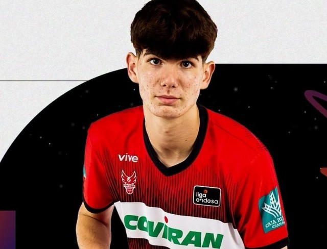 El UCAM CB incorpora a su filial al joven escolta granadino Pablo Fernández