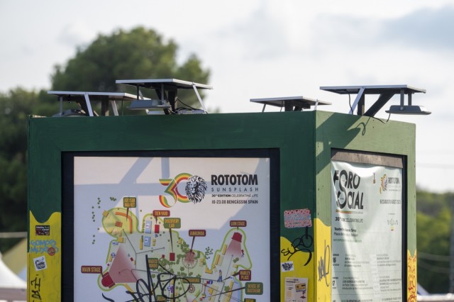 El Rototom refuerza sus zonas de sombra ante el calor e incorpora baterías solares