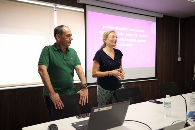 Burriana acoge una sesión informativa sobre los recursos disponibles para las mujeres víctimas de violencia
