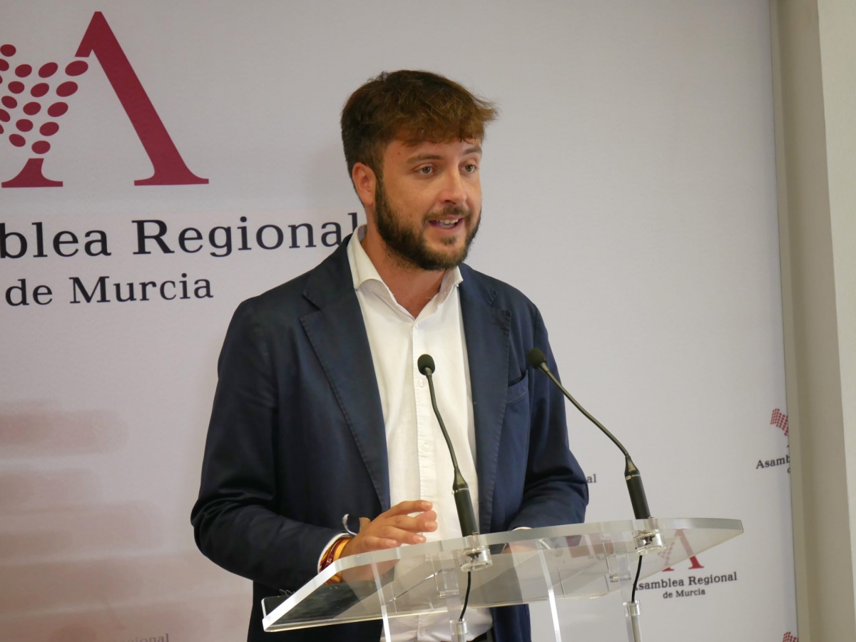 Antonio Landáburu.