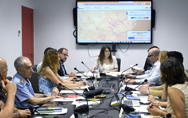 Murcia crea un Comité de Coordinación ante la ola de calor y reduce en 24 segundos la espera de los semáforos peatonales
