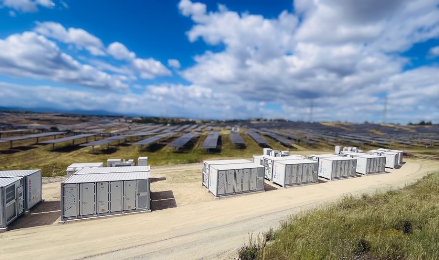 Prosolia Energy pone en marcha su primer sistema de almacenamiento con baterías en Portugal