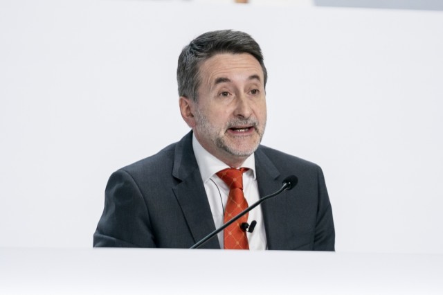 Repsol dispara sus ganancias a 2.201 millones a junio y acelera la retribución a los accionistas
