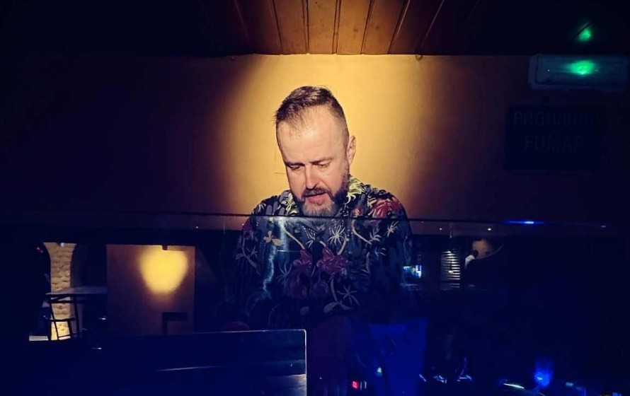 Fin de fiesta: la canción de 'chape' perfecta de David Nebot