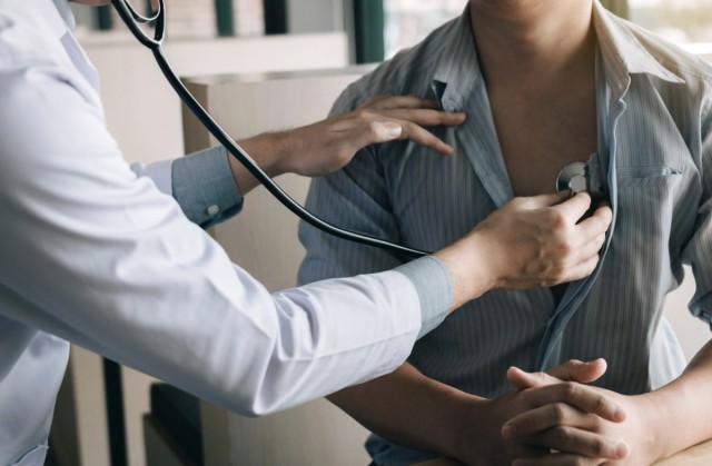 Profesionales de Vithas recuerdan que el autocuidado es esencial para prevenir complicaciones y pedir ayuda a tiempo