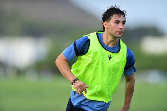 El Efesé incorpora a su plantilla al joven extremo montenegrino de 21 años Nenad Krivocapic