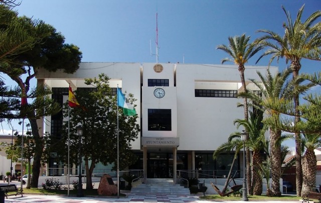 San Pedro del Pinatar destina 35.000 euros a reforzar la ayuda alimentaria y el banco municipal de libro