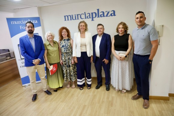 Escuchar a las empresas, formación continua y mimar el talento: claves y desafíos del mercado laboral murciano