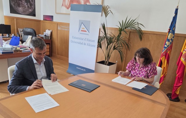 La UA y Veolia renuevan su convenio para impulsar la accesibilidad del programa cultural universitario