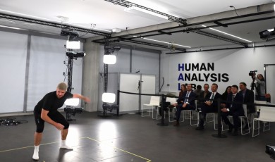 La Diputación destina 180.000 euros para que la UPV desarrolle un guante de iniciación a la pilota valenciana