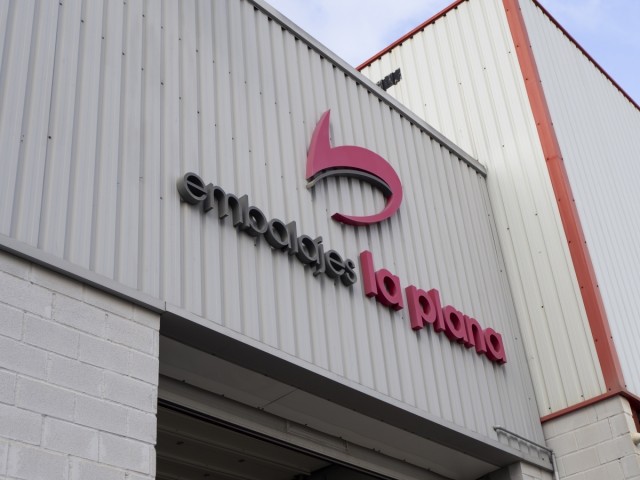 La Generalitat destina 5,7 millones en subvenciones a 84 pymes de Castellón: cerámica y construcción se 'llevan la palma'