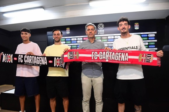 El Efesé ultima los trámites para inscribir a sus 12 fichajes tras ser requerido por la RFEF