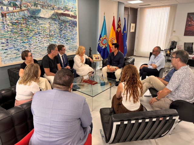 San Javier y la ciudad francesa de Taverny dan los primeros pasos para un futuro hermanamiento