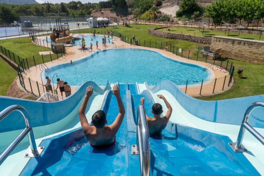 Las piscinas de Tentegorra cuelgan el cartel de completo hasta el próximo lunes en plena ola de calor