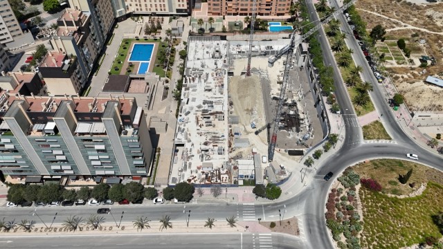 Así emerge Amarre, la promoción de Cívica Homes que gana altura en Alicante