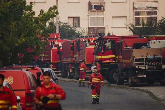 El peligro de incendios sigue hoy muy alto o extremo en casi toda España pero las condiciones mejorarán el fin de semana