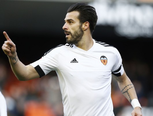 García Pitarch intenta cerrar la salida de Negredo en Milan