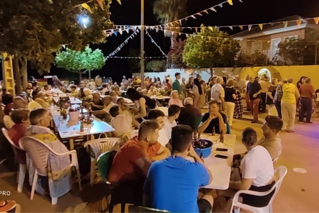 El Rincón de Sumiedo celebra sus fiestas de Santiago Apóstol con música, gastronomía y cine al aire libre