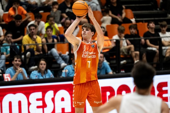Álex Blanco, cedido al Palmer Basket para la temporada 26-27