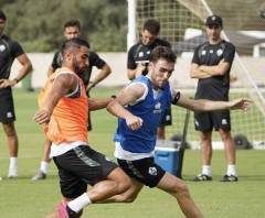 El Castellón mide su potencial ante el Valencia en un clásico estival