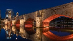 València y la Fundación Trinidad Alfonso iluminarán los 17 puentes del Jardín del Turia