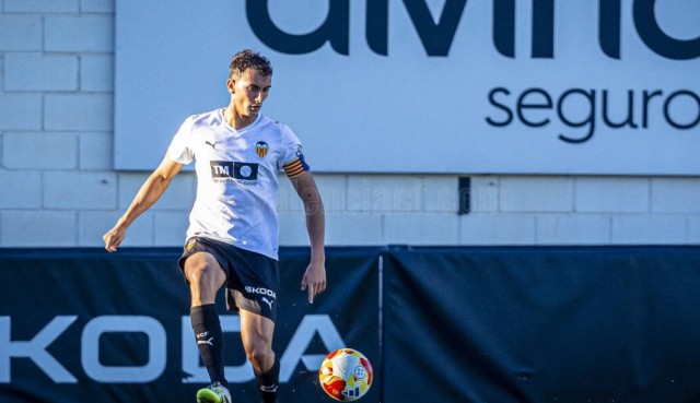 Rubo Iranzo se retira con molestias del entrenamiento del Valencia