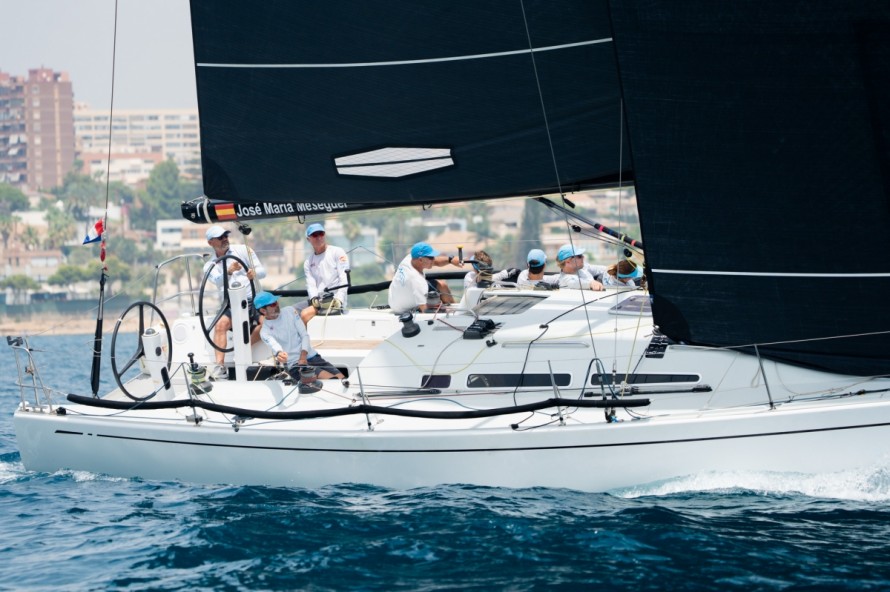 Pez de Abril toma el mando tras la primera jornada del TabarcaVela–Trofeo Diputación de Alicante
