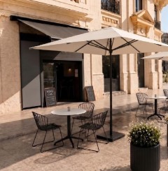 La comisión de Patrimonio da luz verde a la propuesta de terrazas y elementos de la plaza de L'Ajuntament