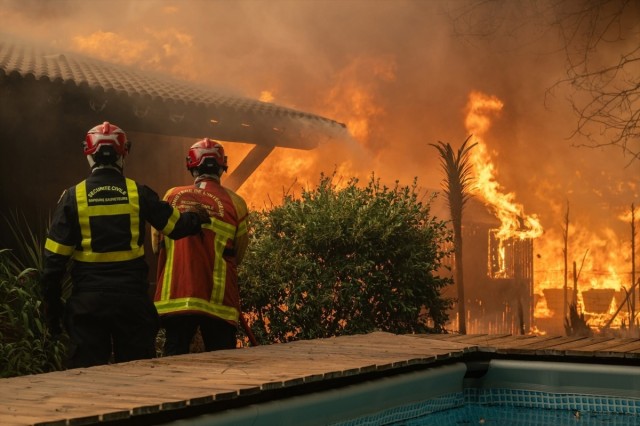 Los incendios en Francia dejan ya 250.000 evacuados mientras el oeste de Burdeos se pone en alerta máxima