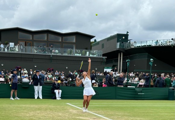 Esquiva, apeada de Wimbledon por partida doble