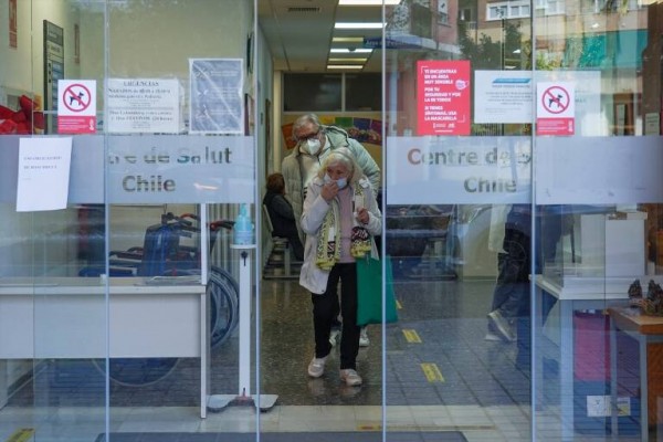 Se estabiliza la incidencia de casos y de ingresos hospitalarios por covid en la última semana
